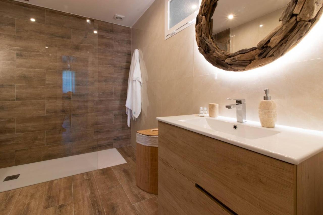 Room In Guest Room - Private Room In The Fishing Port Of 마르베야 외부 사진