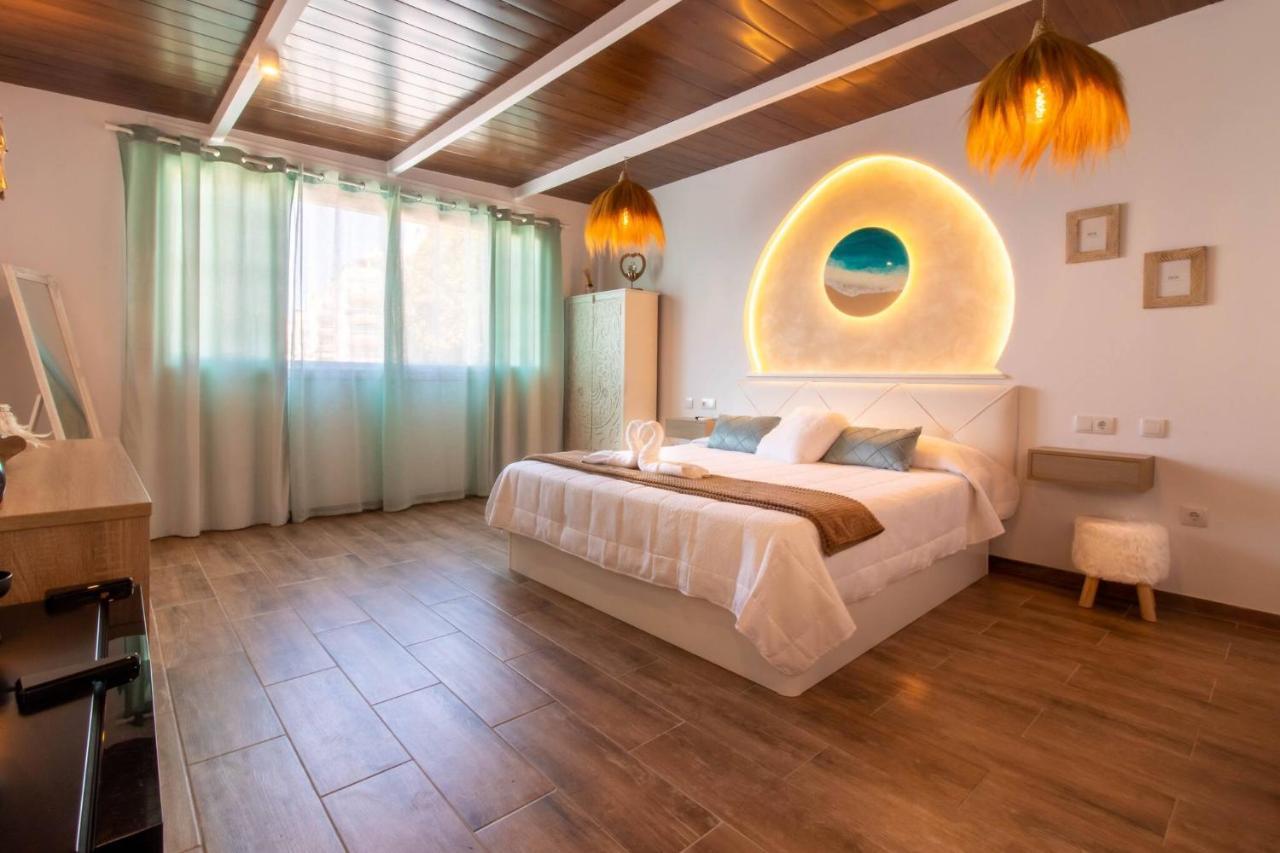 Room In Guest Room - Private Room In The Fishing Port Of 마르베야 외부 사진